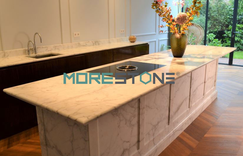Lời khuyên thiết kế bàn đá tủ bếp tự nhiên Marble? Chi phí? Ưu nhược điểm?